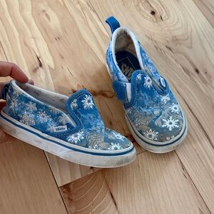 Toddler snowflake vans size 8